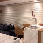 Cortina Luminoflex em espaço pare receber amigos