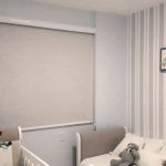 Cortina Rolo Blackout no quarto do bebê