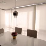 Cortina Rolo Tela Solar na sala de jantar