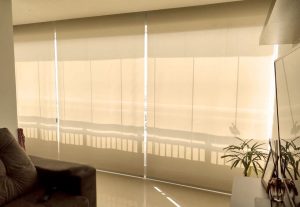 Cortina Rolo Tela Solar na varanda